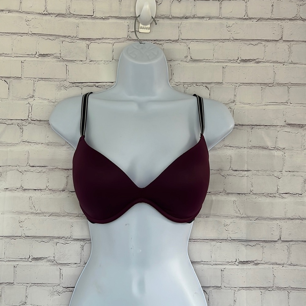 Pink Victoria’s Secret scoop neck bra size 32DD